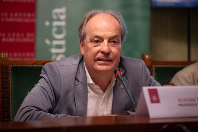 El president del Cicac (Consell de l'Advocacia Catalana), Ignasi Puig, durant una intervenció a la roda de premsa sobre el torn d'ofici.