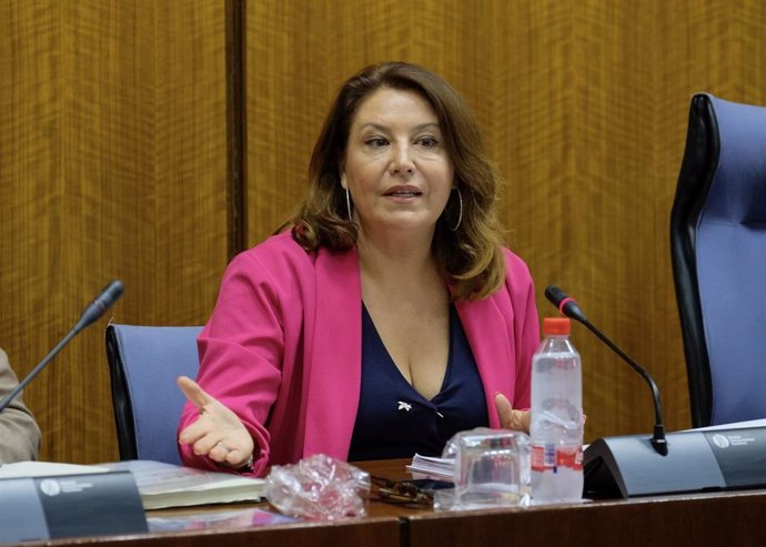 Carmen Crespo en la Comisión de Agricultura en el Parlamento