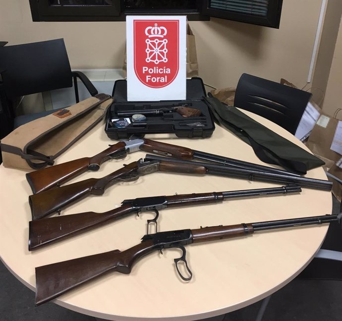 Armas robadas encontradas en el domilio del joven de 24 años detenido por Policía Foral