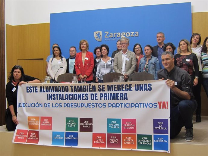 Rueda de prensa de PSOE, ZeC y Podemos para reclamar la ejecución de los presupuestos participativos.