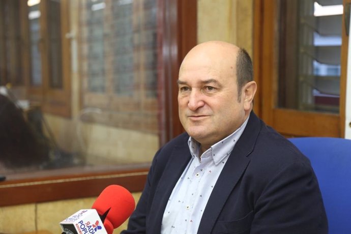 El presidente del EBB del PNV, Andoni Ortuzar, en Radio Popular