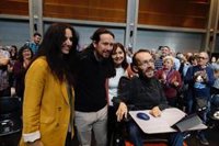Echenique (Podemos) cree "miserable" intentar definir la identidad española por la "agresividad" hacia Cataluña
