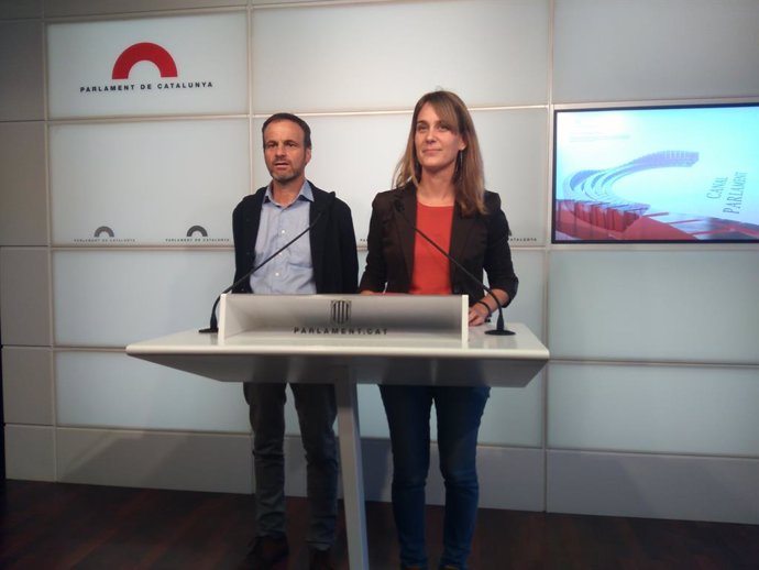 Jéssica Albiach i Jaume Asens (ECP) en roda de premsa
