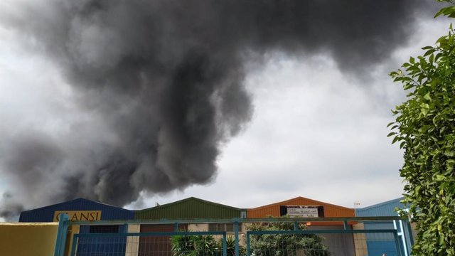 Incendio en un polígono de Málaga capital