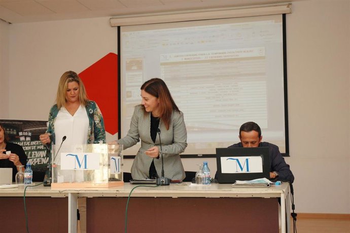 Sorteo de entradas gratuitas para los municipios malagueños dentro del acuerdo de la Diputación y el Unicaja de Baloncesto.