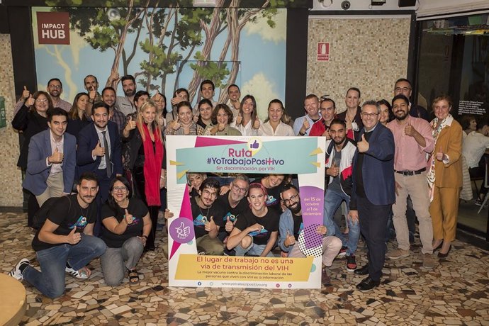 Jóvenes con VIH de España, Argentina, México y Reino Unido se unen a la campaña '#YoTrabajoPositivo'