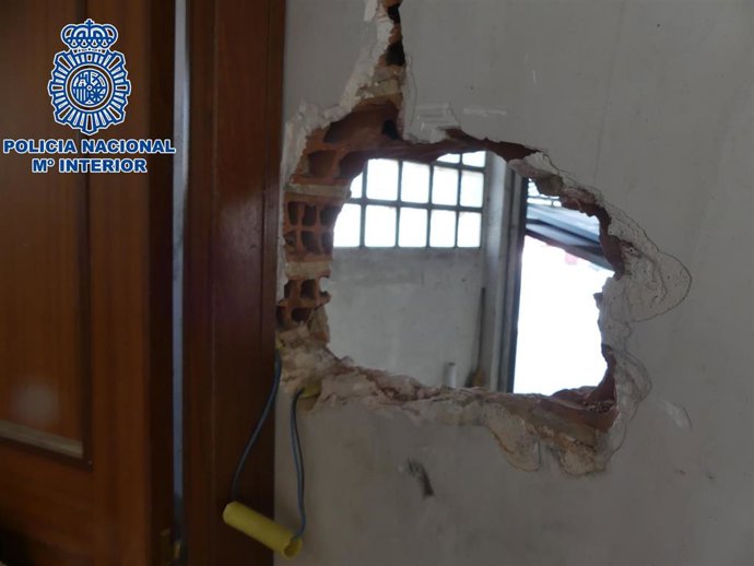 Butrón practicado en una empresa de fertilizantes en Logroño