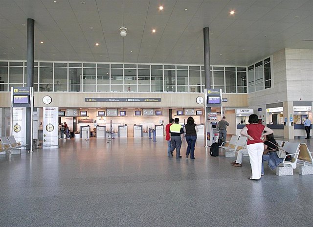 Vista del interior del aeropuerto de Valladolid