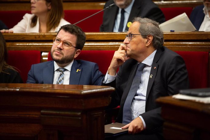 El presidente de la Generalitat Quim Torra y el vicepresidente de la Generalitat, Pere Aragons (Archivo)