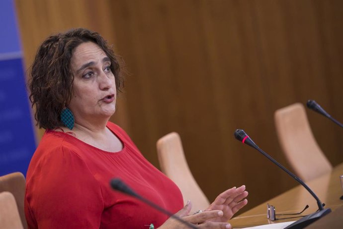 LA portavoz adjunta del grupo parlamentario de Adelante Andalucía, Ángela Aguilera, este miércoles en rueda de prensa
