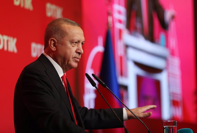 Siria.- Erdogan descarta negociar con los kurdos sirios y asegura que Turquía nu