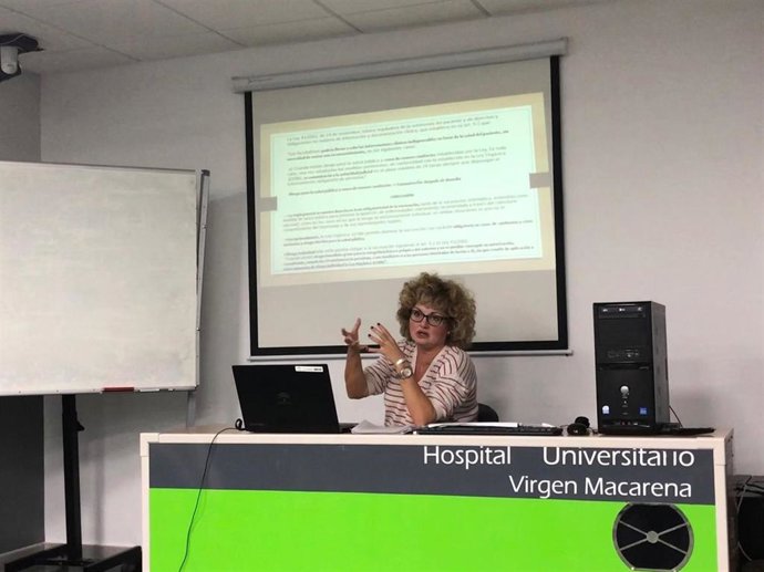 Profesionales del ámbito judicial forman a pediatras del Hospital Macarena sobre aspectos médico-legales