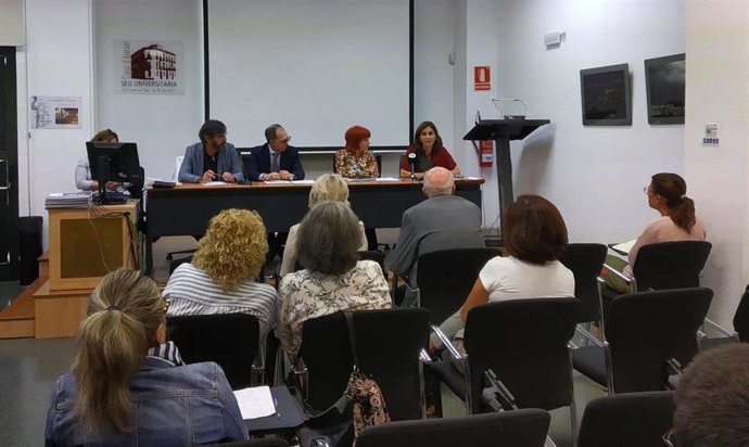 Presentación del Informe del Consell de la Ciutadania de  Punt en Alicante.