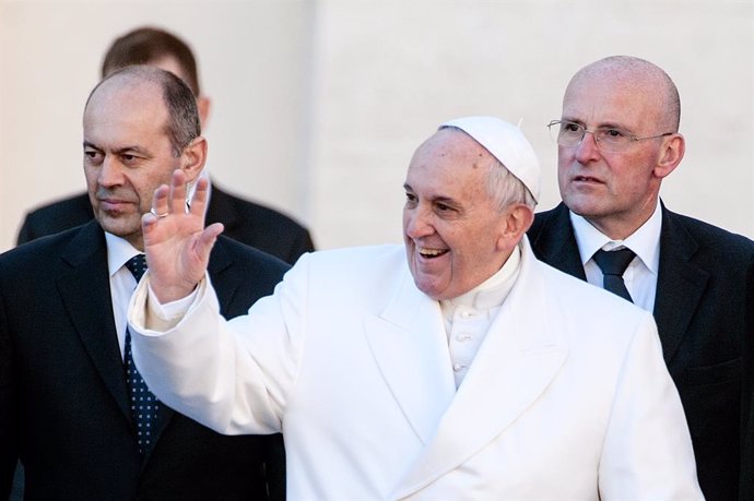 El Papa: "Un evangelizador no puede ser impedimento para la obra creadora de Dio