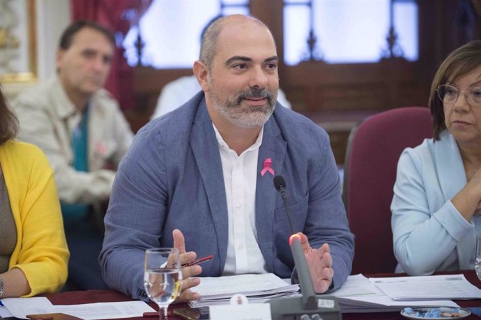 El diputado provincial de Desarrollo Local, Manuel Ángel Chacón, en el Pleno de la Diputación
