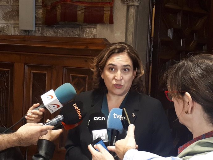 La Alcaldesa De Barcelona, Ada Colau