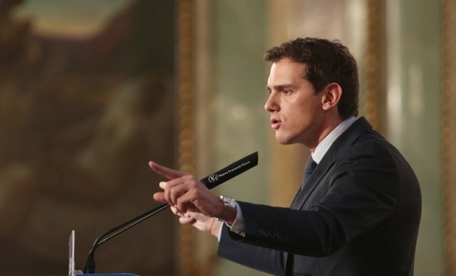 El president de Ciutadans, Albert Rivera, durant un esmorzar informatiu organitzat per Nueva Economía Fórum.