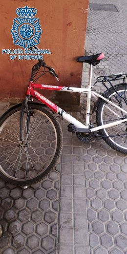 Bicicleta que utilizaba el detenido para supuestamente perpetrar sus robos