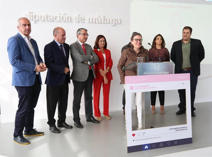 Presentación de la jornada solidaria en el Caminito del Rey el próximo 19 de octubre contra el cáncer de mama