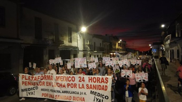 Movilización en Peñaflor para pedir un médico 24 horas