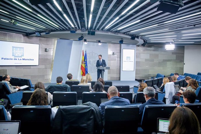 El president del PP, Pablo Casado en roda de premsa  La Moncloa després de la reunió amb el president del Govern en funcions, Pedro Sánchez, per analitzar la situació a Catalunya després de la sentncia del judici del 'procés', a Madrid a 16 d'octubre.