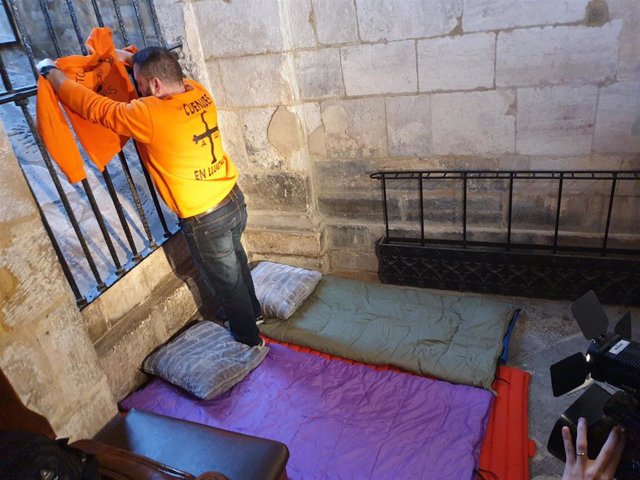 Lugar donde duermen en la Catedral los trabajadores de Vesuvius encerrados