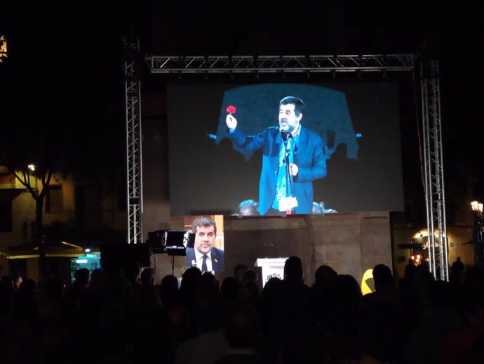 JxCat proyecta una foto de Jordi Snchez en el acto por el segundo aniversario de su encarcelamiento