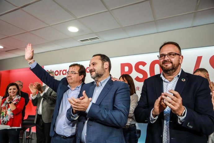 Ábalos asegura que el Gobierno de Sánchez ha invertido 660 millones en el tren extremeño, "más que los seis años del PP"