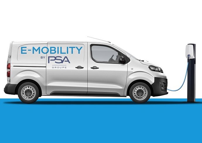 Furgoneta compacta de PSA cargando