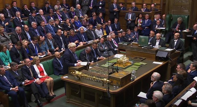 Boris Johnson habla en la Cámara de los Comunes