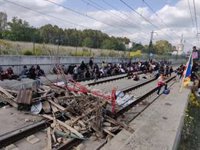 Manifestants tallen la circulació de trens a Badalona (Barcelona) i Reus (Tarragona)