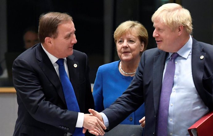 Boris Johnson, Stefan Lofven y Angela Merkel