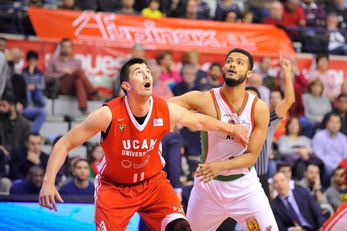 Mitrovic jugando con el UCAM Murcia