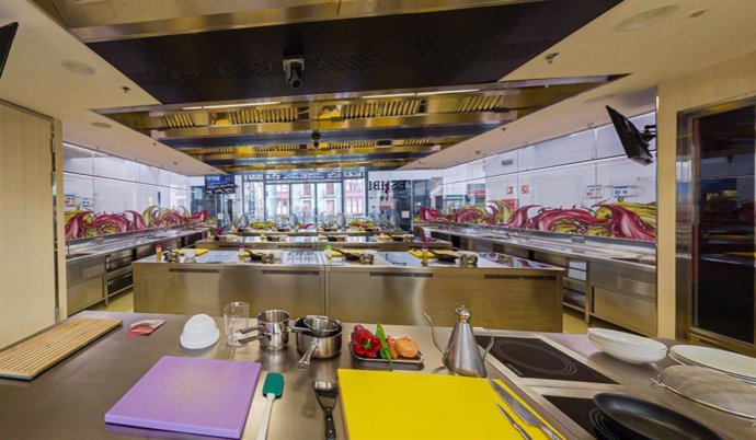 La Escuela de Cocina de la Ribera llevará 'show cookings' a todos los mercados m