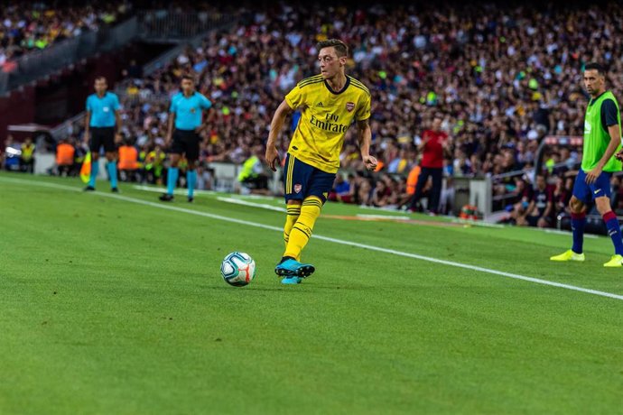 Mesut zil, en un partido con el Arsenal FC.