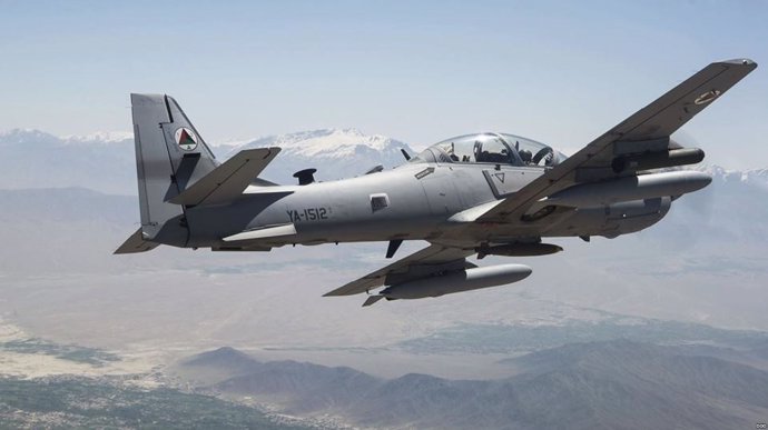Un avión de combate de la Fuerza Aérea afgana