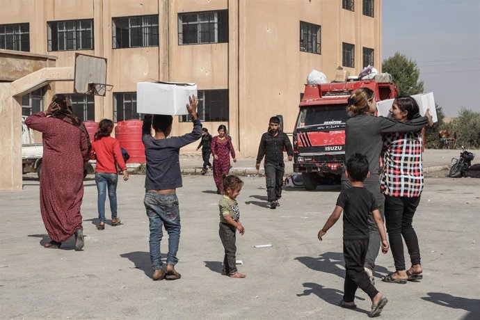 Desplazados por la ofensiva de Turquía en el noreste de Siria