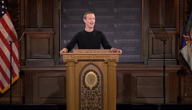 El CEO De Facebook, Mark Zuckerberg, pronuncia un discurso el 17 de octubre en la Universidad de Georgetown.