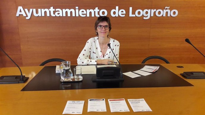La concejala de Igualdad y Convivencia, Eva Tobías, en comparecencia de prensa
