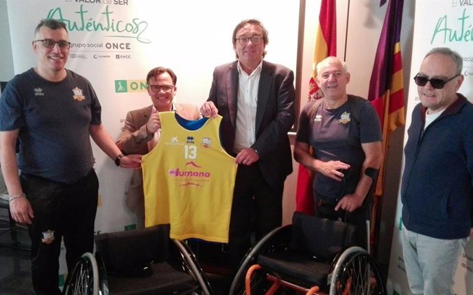 La Fundación ONCE dona tres sillas de ruedas a la Fundación Rudy Fernández
