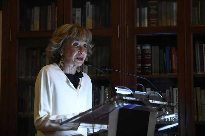 La presidenta del Consejo de Estado, María Teresa Fernández de la Vega durante su intervención en la inauguración de las jornadas 'El territorio nacional en la doctrina del Consejo de Estado' en el salón de Plenos del Consejo, en Madrid, a 18 de cotubre