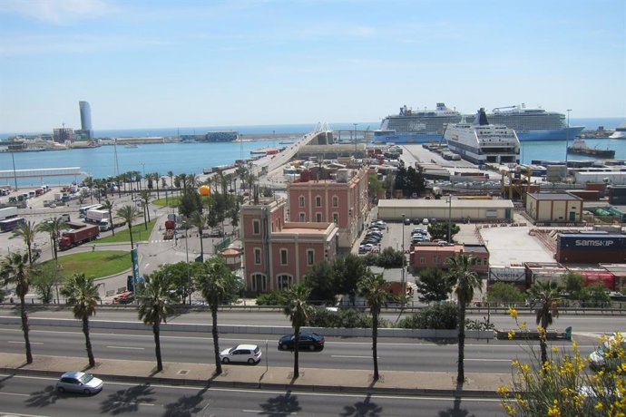 Port de Barcelona, litoral, mar, creuers