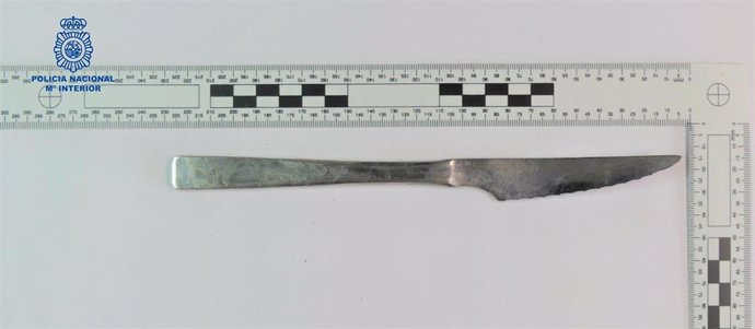El cuchillo con el que fue agredida la víctima.
