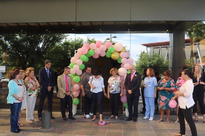 Acciones con motivo de Día del Cáncer de Mama en el Hospital Vithas Xanit Internacional de Benalmádena.