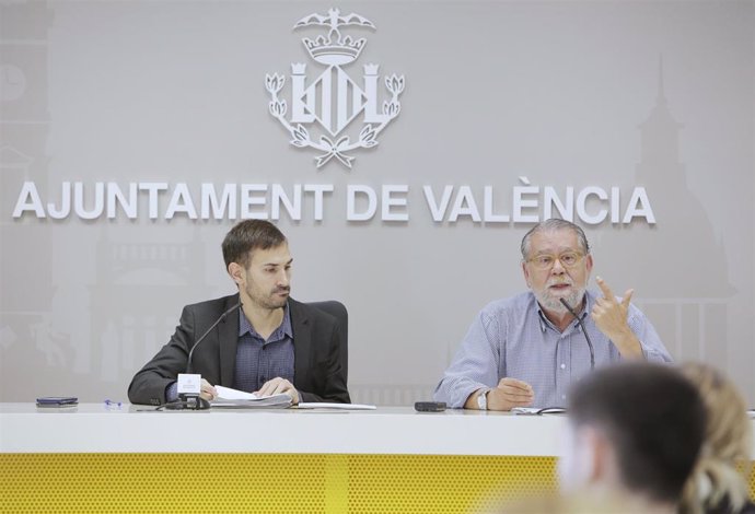 El vicealcalde de Valncia, Sergi Campillo (Compromís), y el portavoz municipal del PSPV en funciones, Ramón Vilar, en una imagen reciente.  