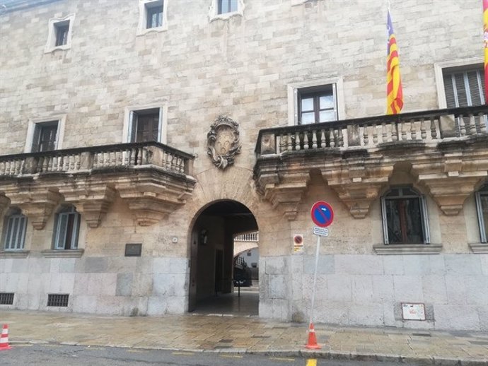 Fachada de la Audiencia Provincial de Baleares y del TSJIB.