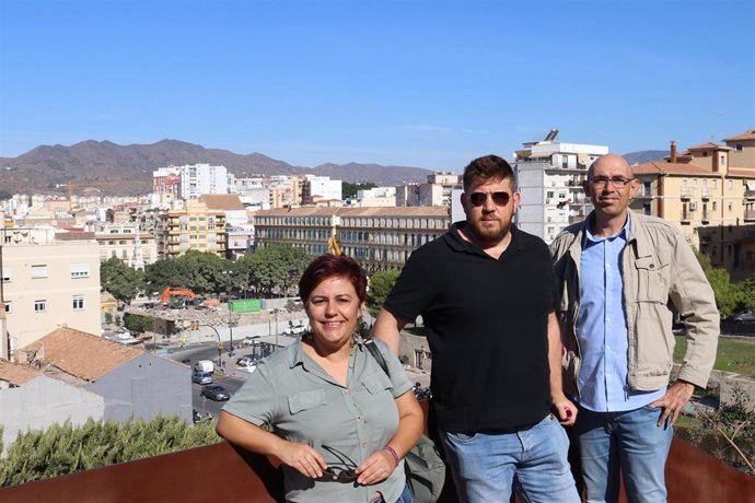 Los tres concejales de Adelante Málaga, Paqui Macías, Nicolas Sguiglia y Eduardo Zorrilla.