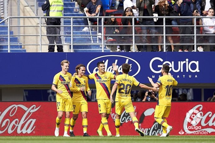 El FC Barcelona celebra un gol en Ipurua