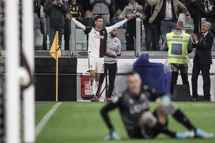 Fútbol/Calcio.- (Crónica) La Juventus sigue líder tras ganar al Bolonia con gol 