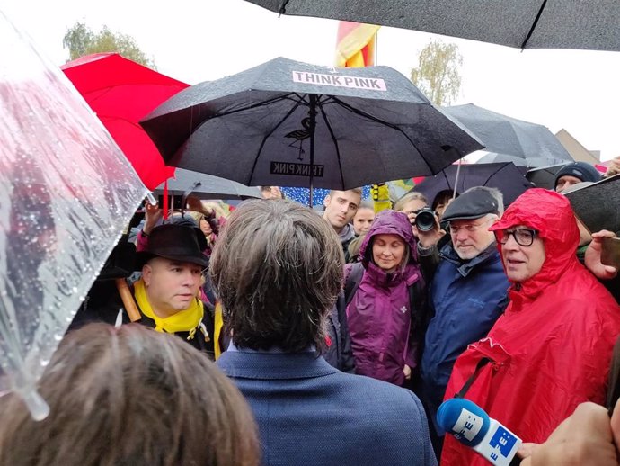 El expresidente de la Generalitat Carles Puigdemont y los exconsellers Lluís Puig y Meritxell Serret